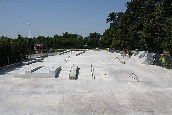 Saint Martin de Crau Skatepark