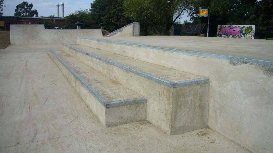Woodley Skate Park 