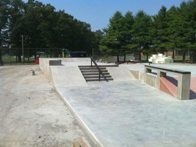 Windsor Lakes Skate Park 